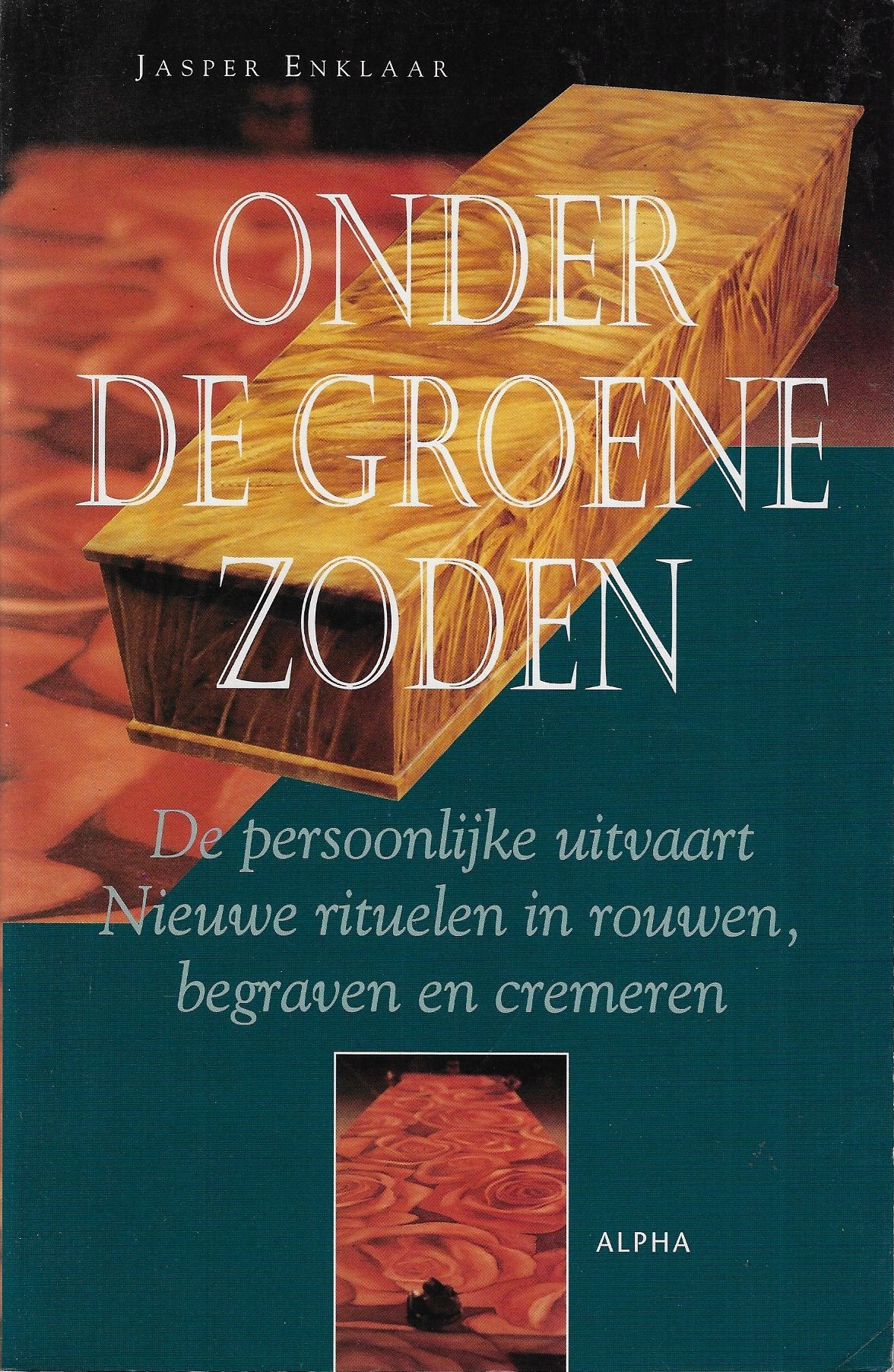 Onder de groene zoden